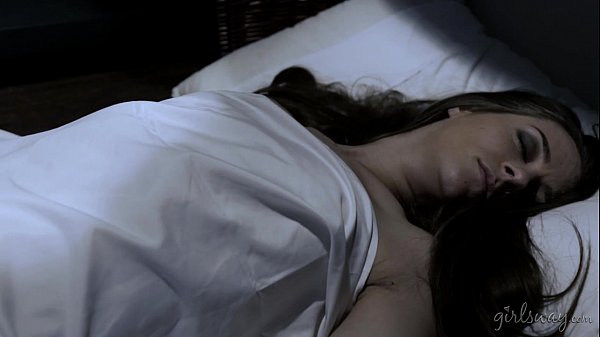 Little Red: Un cuento de hadas lésbico - April O'_Neil, Cassidy Klein, Jelena Jensen