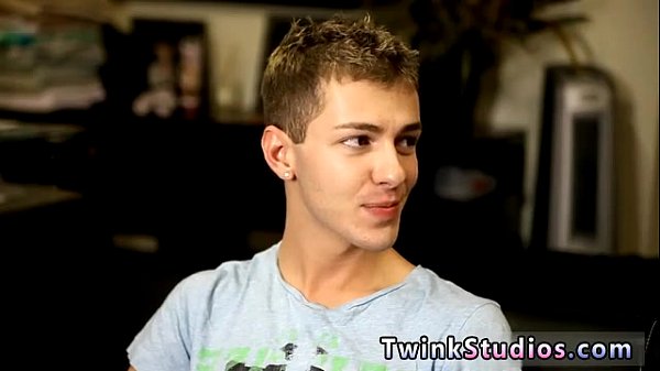Junge schwule Jungs ficken ein kostenloses Pornovideo, mit dem Brice Carson prahlt