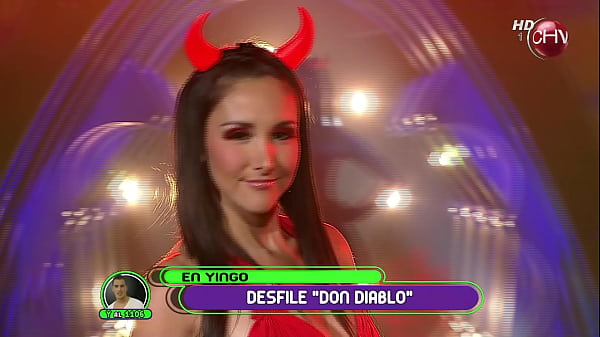 ragazze ricche che sfilano