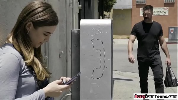 Devon de 19 anos fodido por um agente disfarçado