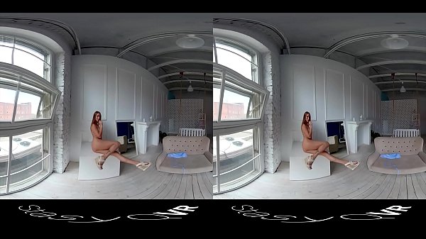 Những cô gái nghiệp dư xinh đẹp nhảy múa và trêu chọc trong video VR độc quyền này