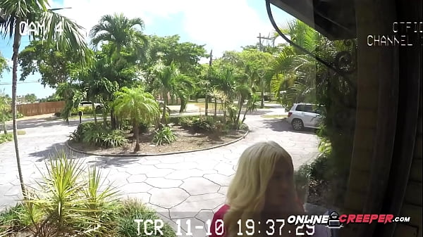 Un superbe comptable se fait percer brutalement par une dette cornée