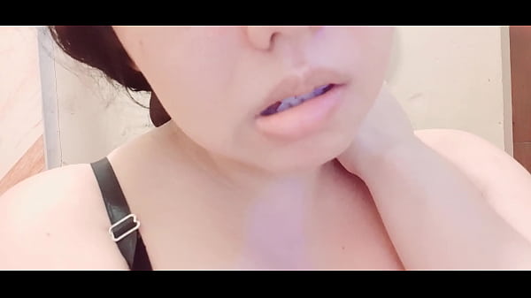 Guarda il video sexy di una teenager latina