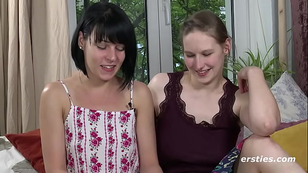 Heiße, attraktive Teenie-Tänze - Amateur