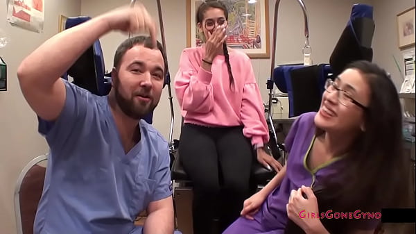 Kitty Catherine'_s catturata da una telecamera spia mentre subisce un ingresso fisico con il dottor Tampa e l'infermiera Lilith Rose @ GirlsGoneGyno! - Reup fisico dell'Università di Tampa