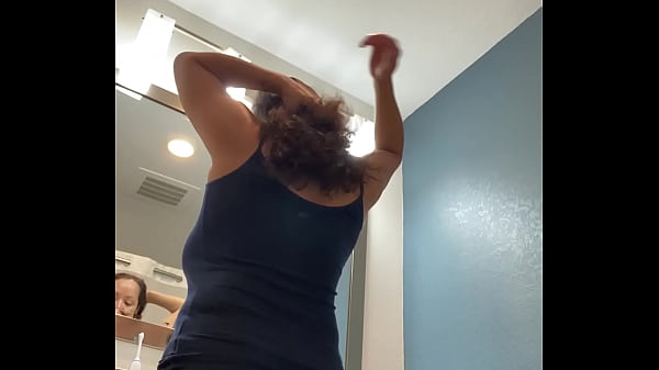 Anna Maria reife Latina macht Make-up in sexy Höschen Sperma fick mich Papito