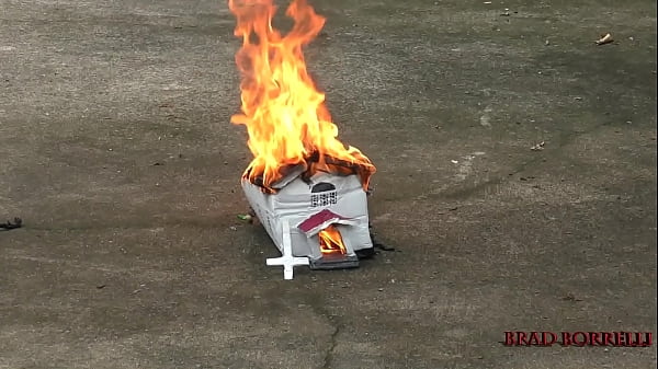 Fanculo la tua religione Brad Borrelli