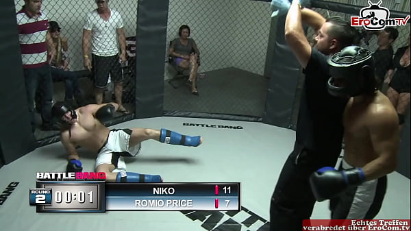 Schöner Teenager neckt Teenager