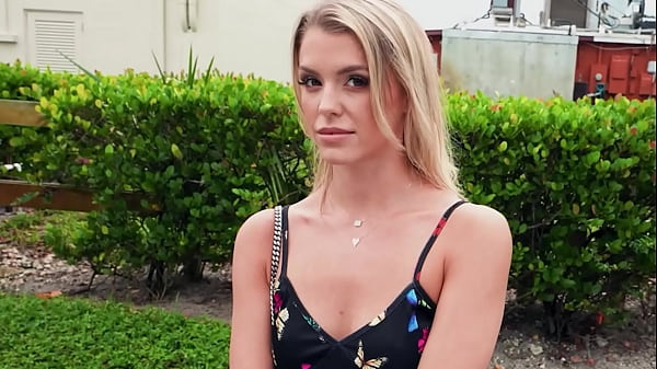 Verrai con il furgone se ti paghiamo? - porno per adolescenti