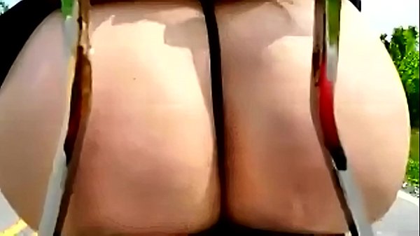 Fallo de minifalda - Motocicleta