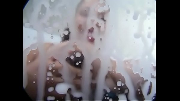 Lo stallone nero raccomanda l'allattamento alla bella bomba scottata dal sole ben imbottita Holly, una dieta speciale ad alto contenuto proteico dopo aver cavalcato il suo duro dong