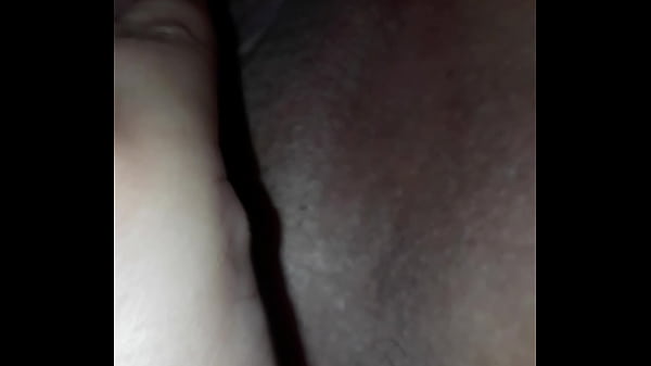 Poses atraentes de jovem