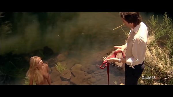 किशोर किशोरी खुद का आनंद लेती है वीडियो