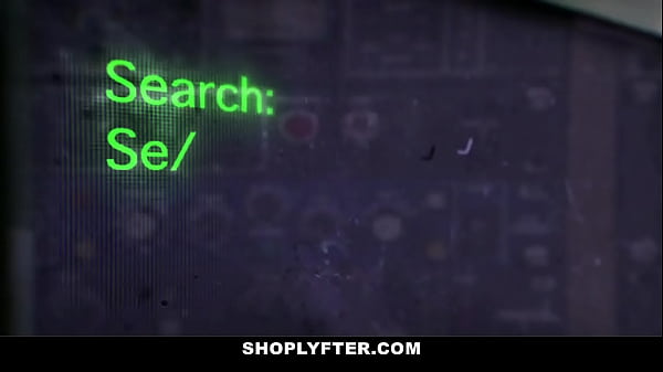 L'adolescente si diverte in un video