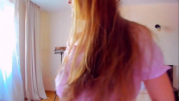 Ragazza sensuale si masturba energicamente - sesso in cam dall'Uganda