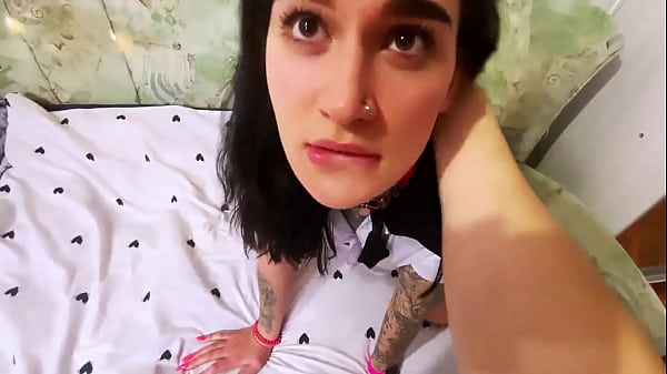 操了一个穿着制服的荡妇