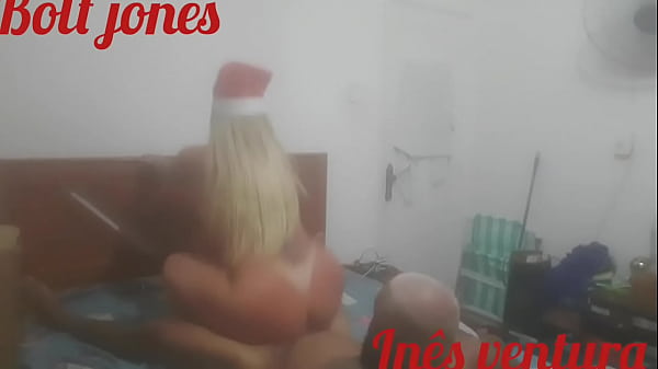 IN&Ecirc_S VENTURA BEREITET PICA IN RIO DE JANEIRO. (Schauspieler Bolt Jones und Inécirc_s Ventura).