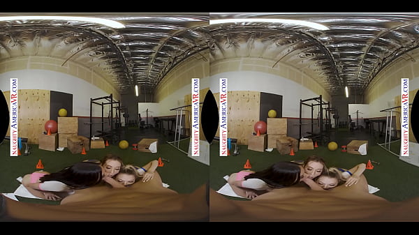 Naughty America - Aiden Ashley, Jazmin Luv y Lily Larimar sorprenden a su entrenador personal con sus 3 coños mojados