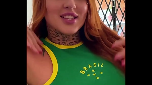 Una calda e sensuale teenager si diverte - sexy