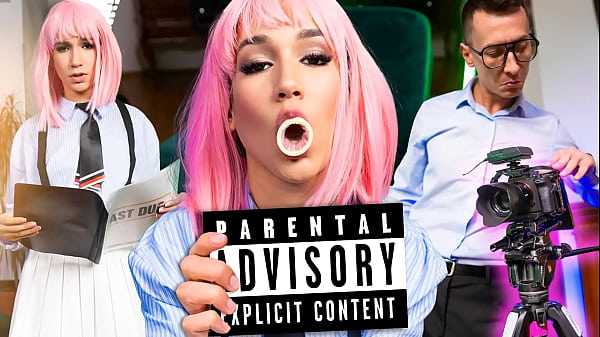 VIP4K. Da camgirl a pornostar, solo per pagare i miei debiti