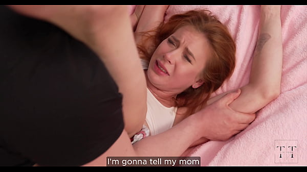 Mon demi-frère m'a sévèrement puni pour mon insolence. Équipe Tim 4K HD