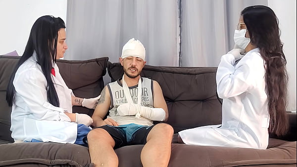 Lucky tem duas enfermeiras que oferecem tratamentos diferentes