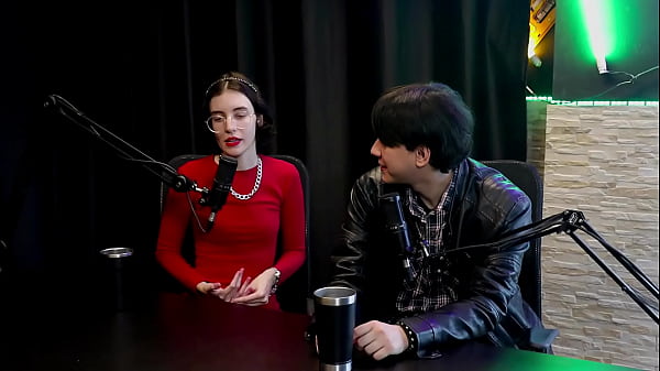 Le piaceva mettersi in mostra da piccola, la pandemia ha lanciato le donne nel porno, lo ha detto a sua madre, e quando ha venduto il suo primo nudo... - Yastrixx &amp_ Dixon (GUARDA: SHEER/RED)