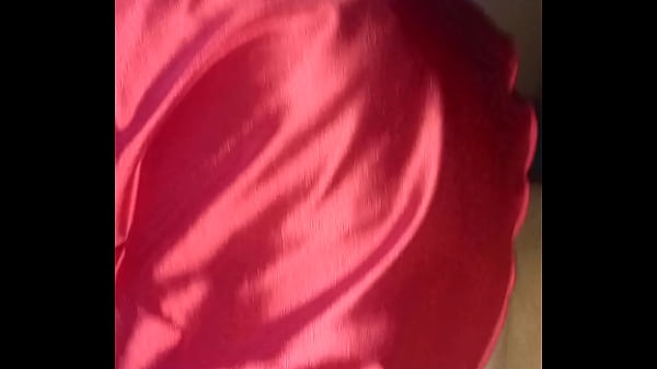 Gatita mamando y montando la verga