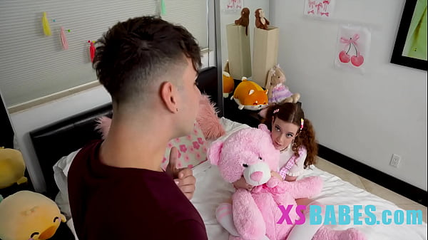 I clic impertinenti del fratellastro