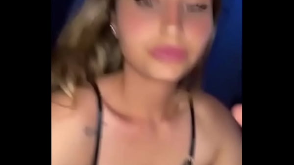 Nóng tuyệt đẹp Teen trêu chọc - cô gái tóc vàng