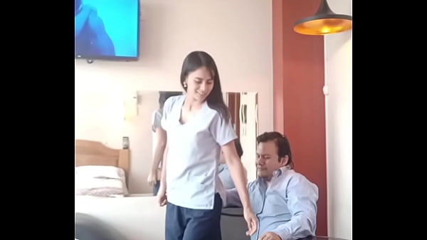 The health technician wanted to advance and be a professional in the field, but she needed to pass the most intense test, handing over her pussy and ass to her director to support her in her work, it was easy for her to open her pussy and eat a