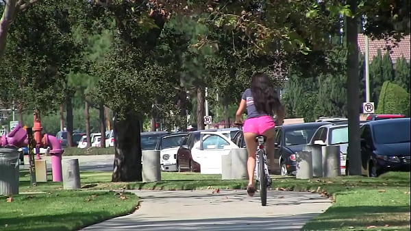 Bambi Wolfe ama il sesso diurno