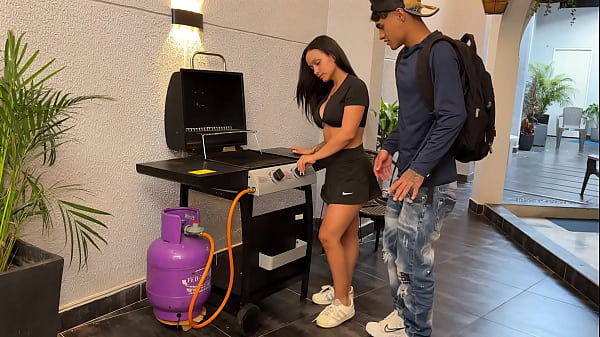 Faccio scopare la mia cliente Babe colombiana 18 anni, grandi tette e corpo perfetto, creampie nella sua figa rosa stretta e bagnata! Danyel Mast e Lorenadoll