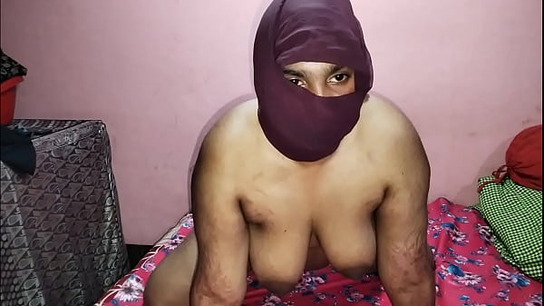 Der Make-up-Typ fickt die heiße indische Model-Kundin hart zu Hause. Makeup Wale Ne Kiya Clint Chudai mit Hindi-Audiostimme