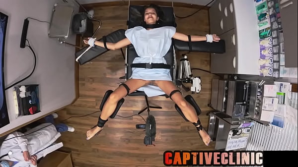 Virgin Aria Nicole được Evil Corporation mua lại cho bác sĩ Tampa Phòng thí nghiệm sức khỏe Samaritan tốt để sử dụng trong các thí nghiệm y tế tại BondageClinic - Reup