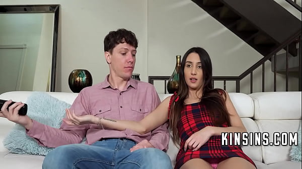 Eu te dou o controle remoto, você me dá a buceta (Stepsis)