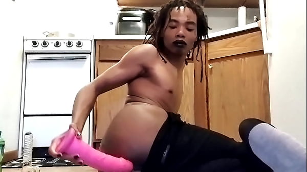 Danze sexy della ragazza