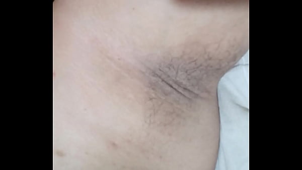 Increíble adolescente salvaje se burla