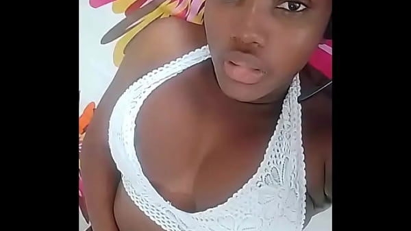 Bạn có ba lựa chọn nóng bỏng, gợi cảm Chơi với mông to hoặc âm hộ hoặc một người thổi kèn - Mastermeat1