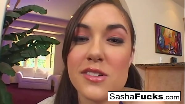 La mora magra Sasha Grey si fa riempire la figa stretta