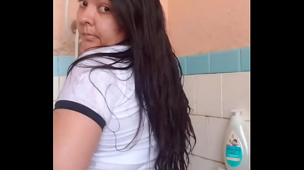 He loves seeing my wet arm - Part 1