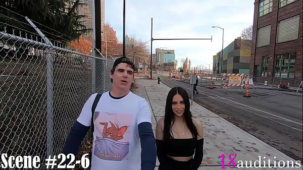 Incredibile teenager carina si diverte