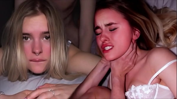 Splendida ragazza teenager con sborrata