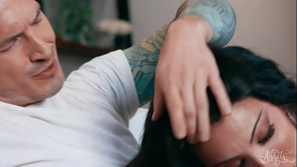 Ariel Demure Bounces Her Bubble Butt On Derek'_s Dick Until It'_s Time To Shower Her In Cum - TRANS ANGELS