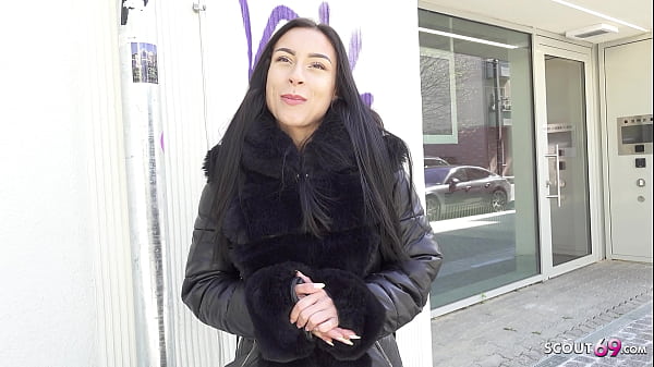 GERMAN SCOUT - Caramella del X, une ado latina allemande parfaite pour un casting de baise