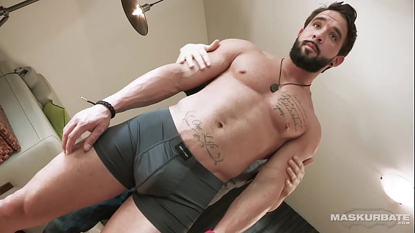 Potential Waiter Shows Off His BIG Asset - Zack Lemec - Maskurbate