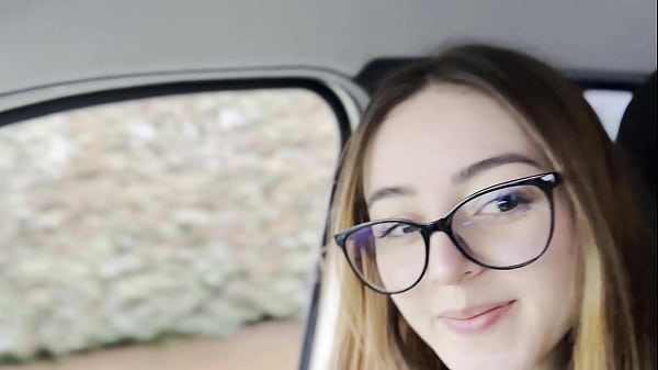 L'impiegato della mensa entra nella mia macchina e mi prosciuga le palle