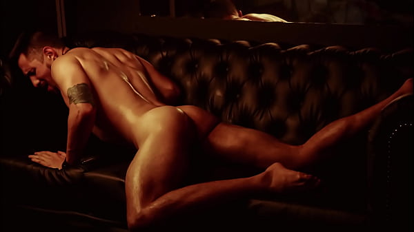 SEXE VIRTUELLE J'ai baisé la femme avec le cocu apprivoisé et je l'ai traitée comme une salope COCU FETISH