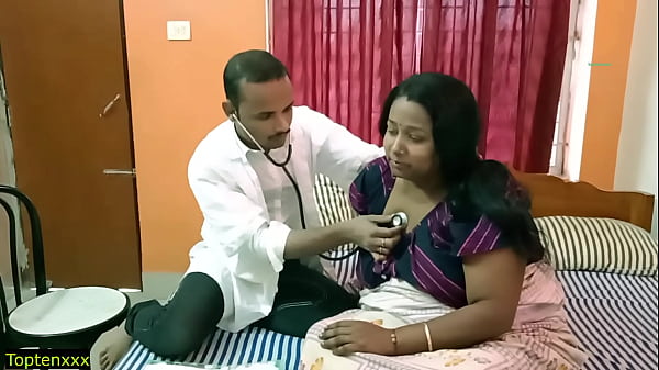 ¡Médico joven y travieso indio follando con Bhabhi caliente! con audio hindi claro