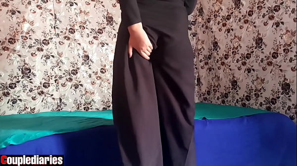 Arabisches Teenie vergnügt sich im Video